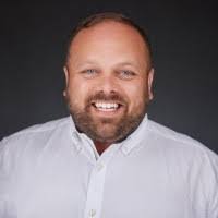 Ryan Hackett's Instagram, Twitter & Facebook