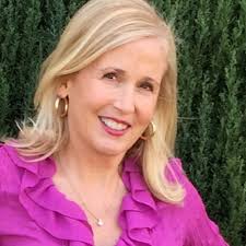 Lindsey Morin's Instagram, Twitter & Facebook