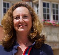 Barr. Municipales : découvrez la nouvelle équipe autour du maire Nathalie  Ernst