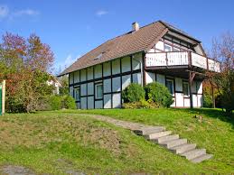 4 schlafzimmer, 4 badezimmer, beheizte pool, jacuzzi. Ferienhaus Ferienwohnung Frankenau Mit Fernseher Mit 4 Schlafzimmern