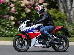 Tangan kebas hingga kaki kebas sering anda rasakan? Ini Gangguan Kesehatan Saat Berkendara Motor Jarak Jauh
