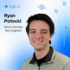 Eric Helt's Instagram, Twitter & Facebook