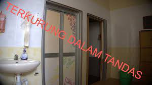 Sudahnya, pak cik yang tinggal seorang itu dapat keluar selepas dua hari. Terkurung Dalam Tandas Tutorial Cara Cara Buka Pintu Yang Terkunci Youtube