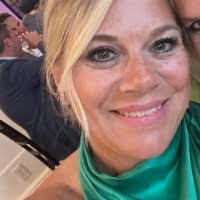 Jodi Bauer's Instagram, Twitter & Facebook