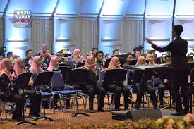 Selain mendapan, sekolah tersebut turut mengalami masalah sistem saliran air yang telah pecah dan sistem pendawaian yang telah lama. Sekolah Menengah Sains Sultan Haji Ahmad Shah At The Malaysia Fully Residential Schools International Wind Orchestra 2018 Flickr