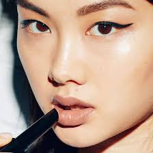 Shop at amazon fashion for a wide selection of clothing, shoes, jewelry and watches for both men and women at amazon.com. Radiance On The Run Marc Jacobs Beauty Launches Enamored Lip Gloss Duty Free Hunter Duty Free Hunter