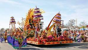 Tema bhinneka tunggal ika pun tak walau begitu masih banyak suara sumbang yang mengatakan karnaval jombang kali ini masih kurang meriah. Indahnya 10 Festival Bunga Dari Berbagai Negara Di Dunia Amazing Tentik
