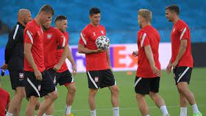 Tây ban nha mới chỉ giành được 2 điểm tại euro 2020. 0b4sh Hle Qplm