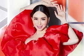 Anne Jakkaphong Jakrajutatip, Transgender Thailand yang Jadi Pemilik Baru  Kontes Miss Universe