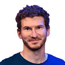 Michael Petsch's Instagram, Twitter & Facebook