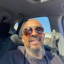 Robert Prout's Instagram, Twitter & Facebook