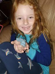 Found this little worry worm and my daughter loves it! She is a big fan of  crochet toys and it really brightened our day. Thank you to the thoughtful  maker xx