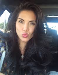 Joyce Giraud على X: "My Joyce Miracle Serum for your hair is back in stock!  @EVINELive 💝😘 Send you all a big muaxx😘 #HappyFriday  https://t.co/ASof5of3lL"