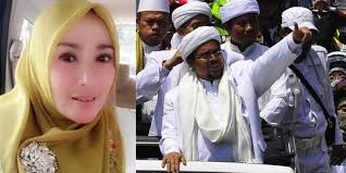 Kicauan uus mengenai habib rizieq ternyata menuai komentar pedas dari pa. Guru Ngaji Ini Laporkan Penyebar Meme Habib Rizieq Ke Polisi Merdeka Com
