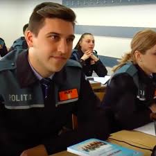 Nu avem spații de cazare, nu avem bază logistică. Admitere La Ècoala De PoliÈie Ministrul De Interne A FÄcut AnunÈul