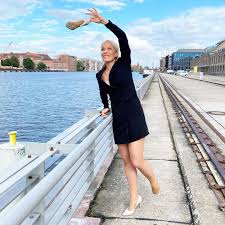 Ina Dietz Auf Instagram Weg Mit Den Studio Schuhen Fur Die Kommenden Drei Wochen Auf Meiner Nordseeinsel Wechsle Ich Dann In 2020 Ina Dietz Frauen Fotos Traumfrau