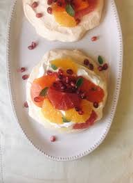 21 Fun Christmas Fruit Ideas For Dessert Dinner And More In 2020 Desserts Caramel Apple Pork Christmas Fruit Dessert