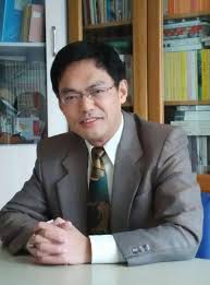 在 kobo 閱讀 小林一茶 的 《一茶三百句：小林一茶經典俳句選》。華文世界首次翻譯出版 小林一茶340首最富代表性的俳句， 纖巧精妙，詼諧逸趣，如繪如詩，意在言外， 融合俚語方言，以尋常生活造景，開創俳句新境； 一茶的俳風個性鮮明，更流露人道悲憫情懷。 ä¼¯æ˜å­ å°æž—ä¸€èŒ¶ä¿³å¥ç™¾é¦– æŸ³ä¸€æœ¬