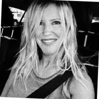 Kelly Dower's Instagram, Twitter & Facebook