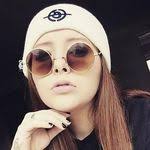 Tia Grimes's Instagram, Twitter & Facebook