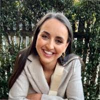 Simone Kenny's Instagram, Twitter & Facebook