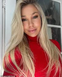 Fitness model, 32, reveals the daily diet and workout regime that keeps her  lean and toned