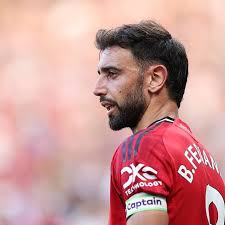 Manchester United ayaa ka fiirsanaysa inay amaah ku fasaxdo da'yarka heerka  calaami ee Zidane Iqbal marka la gaaro bisha janaayo. (Xigasho:  @samuelluckhurst) Tageere adigoo fikirkaaga nala wadaagaya maku qanacsan  tahay in amaah