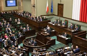 Posiedzenie sejmu, które miało się zakończyć 13 września, zostało przeniesione na czas 15 i 16 października. Marszalek Kuchcinski Podsumowuje Dwa Lata Sejmu I Mija Sie Z Prawda