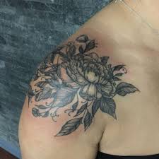 Violet grey began with our search for the best eyelash curler. 49 Eye Catching Collarbone Tattoo Ideas For Everyone Photos Allure