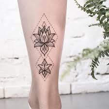 Tattoo štúdio, ozdobné a umelecké tetovanie. Tetovanie Na Priehlavku Chodidla Tetovanie Na Nohe Zaujimave Tetovanie Na Nohe Pre Muzov A Zeny