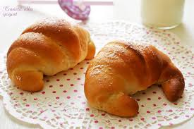 Cornetti Brioche Allo Yogurt Morbidi Una Siciliana In Cucina