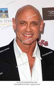 Randall Ricks's Instagram, Twitter & Facebook