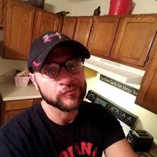 Derek Gault's Instagram, Twitter & Facebook