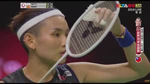 Mizuno tech feather 02人工羽球 vs victor airbadminton 戶外羽球開箱. 20 21 Bwf æ³°åœ‹ç¾½çƒè³½ii å°æˆ´vs é¦¬ç³ Youtube