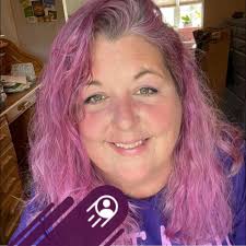 is it normal for a broody hen's nest box to stink?