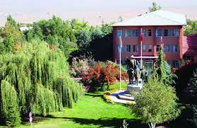 1993 yılı ortalarında haberal eğitim vakfı ile birlikte kurulması kararlaştırılan başkent üni̇versi̇tesi̇'nin kuruluş işlemleri başlatılıp kısa sürede tamamlanmıştır.üniversitemiz 13 ocak 1994 tarihinde 3961 sayılı kanunla kurulmuştur. Baskent Universitesi Kampus