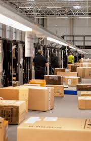 Déposez votre colis affranchi dans votre boîte aux lettres, le facteur vient le récupérer pour l'envoyer au destinataire de votre choix. Aab78ek4sosigm