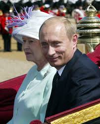 Putin left The Queen waiting for 14 ...