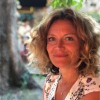 60+ "Isabelle Paul" profiles