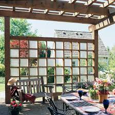 Sichtschutz Im Garten Holz Konstruktionen Und Sichtschutzzaune Wohnen Im Freien Holzpergola Sichtschutz Garten
