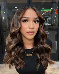 Brunette 🍪 @irenegdq #Balayage #HairTransformation #HairGoals #Hairstyle  #HairInspo #HairColor #HairTrend #SalonHair #beauty #BalayageMorena  #MorenaBalayage #BalayageBrunette #BrunetteBalayage #ChocolateBalayage  #HairForMorenas #morenaglam