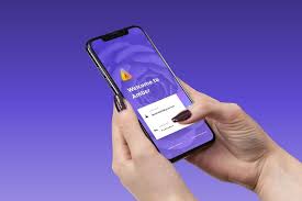 Female Hand Holding Iphone X Free Psd Mockup Pixelsdesign Net