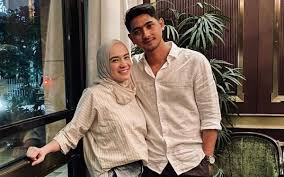 Yuk intip gaya pasangan kece ini. Mualaf Dan Berhijab Ini 8 Fakta Putri Anne Istri Arya Saloka Ikatan Cinta
