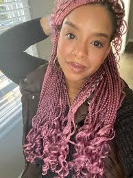 Hello everyone. Figure I'd show my pink braids 💖✨