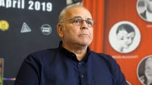 62 yaşındaki usta oyuncu rasim öztekin (7 mart 2021) öğle saatlerinde arkadaşlarıyla mesajlaştıktan sonra fenalaştı. Rasim Oztekin Son Saglik Durumu Nasil Rasim Oztekin E Ne Oldu Doktorundan Aciklama