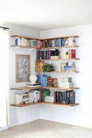 Les tablettes murales flottantes sont une option attrayante et unique d'exposer des objets. 18 Idees De Etagere Murale Angle Etagere Murale Angle Decoration Interieure Idees Etageres
