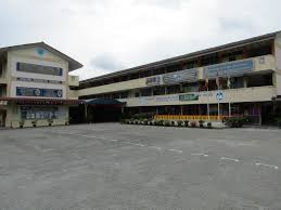 Salak tinggi is inundated annually by motorsports fans because it nears the sepang international circuit (sic). Sk Bandar Baru Salak Tinggi Events Facebook