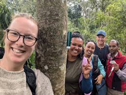 DanielleCreek (@creek_danielle)