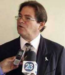 El diputado Luis Callejas, jefe de la Bancada del PLI, que asistió a una reunión con líderes de bases del Partido Liberal Independiente (PLI), ... - LUIS%2520CALLEJAS