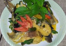 Mulai sekarang bikin sendiri di rumah yuk, cara masaknya mudah dan praktis loh! Resep Ikan Patin Kuah Kuning Kemangi Spesial Terbaik Top
